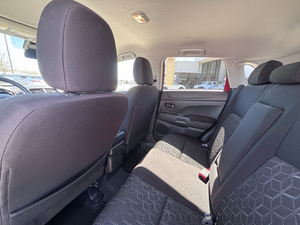 Vehicle image 16 of 26