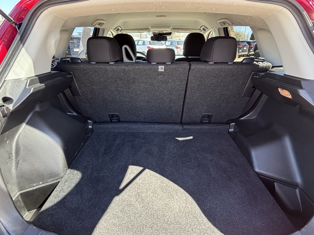 Vehicle image 9 of 26