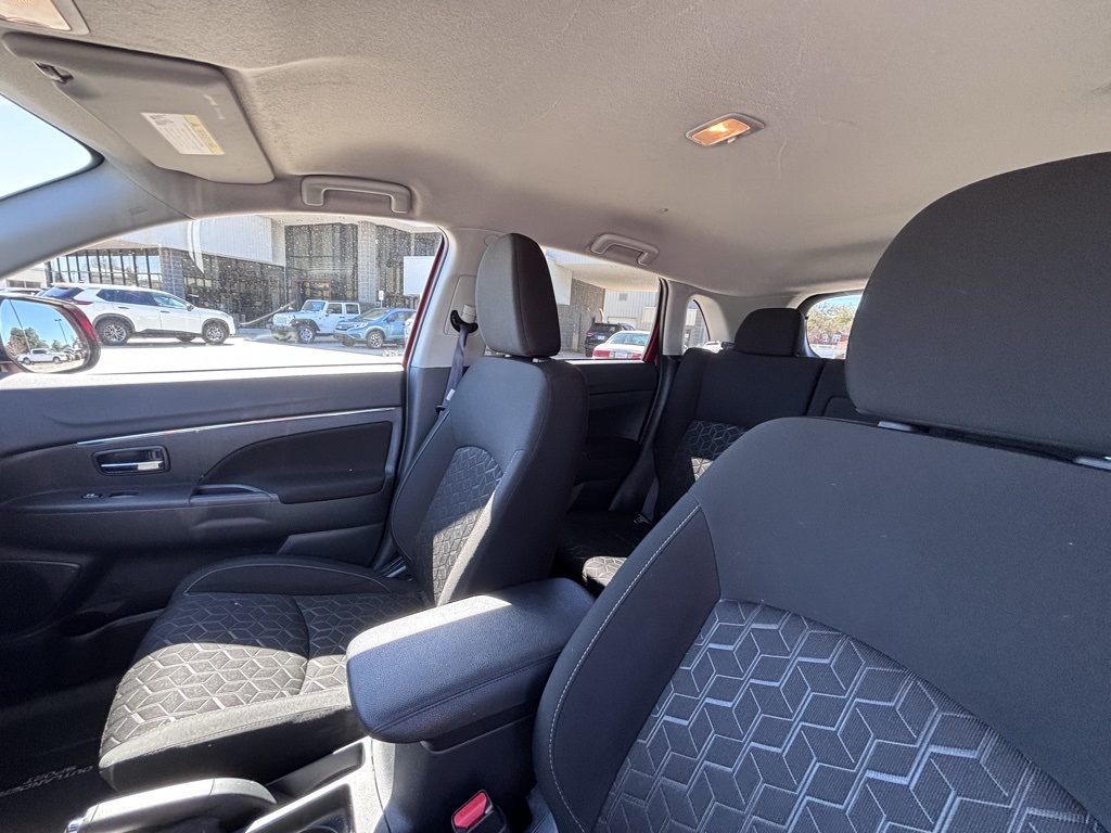 Vehicle image 18 of 26