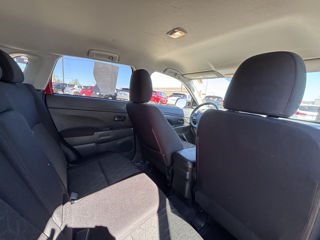 Vehicle image 13 of 26