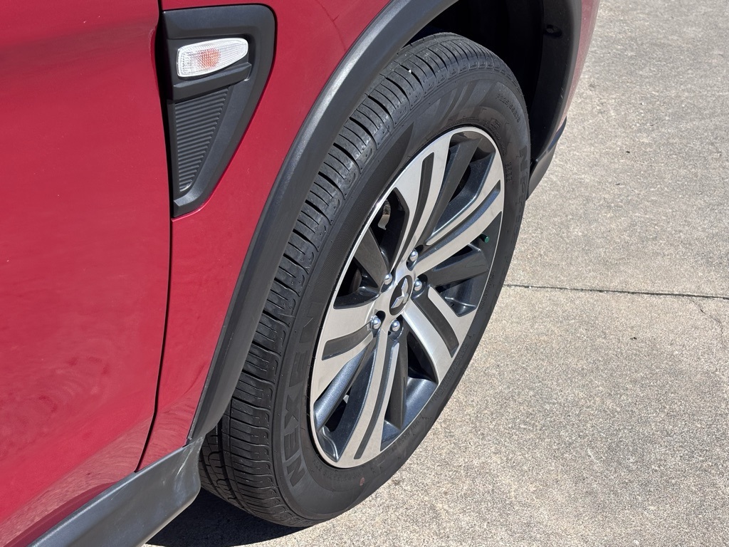 Vehicle image 8 of 26