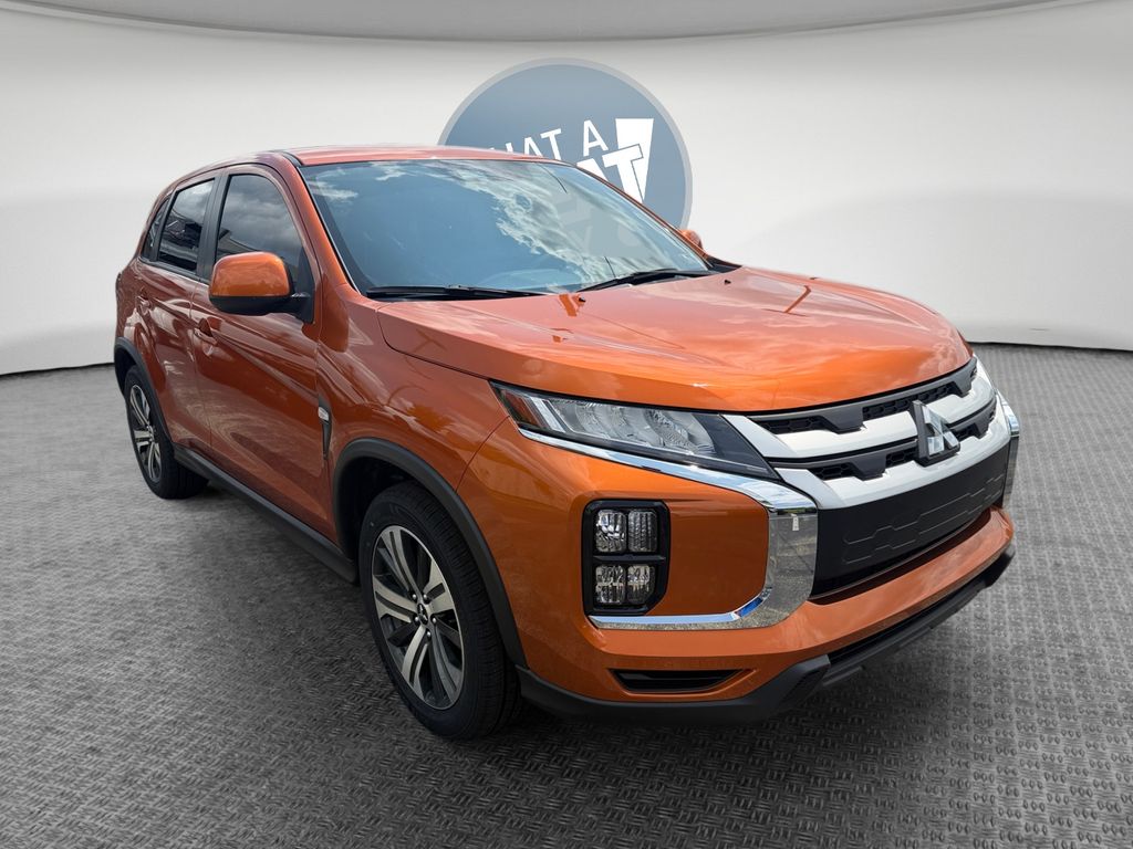 2024 Mitsubishi Outlander Sport ES Image 3 of 27