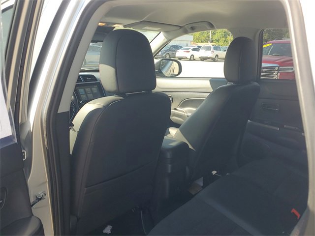 2024 Mitsubishi Outlander Sport Image 8 of 32