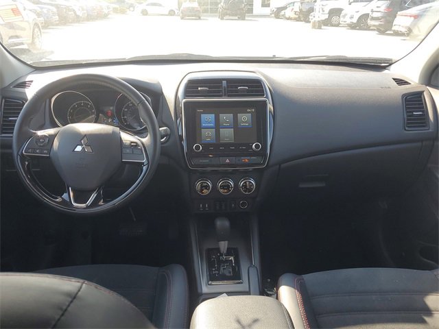 2024 Mitsubishi Outlander Sport Image 13 of 32