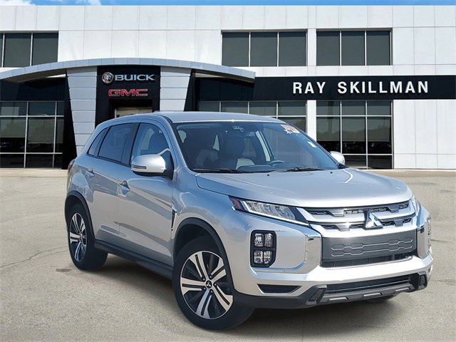 2024 Mitsubishi Outlander Sport Image 2 of 32