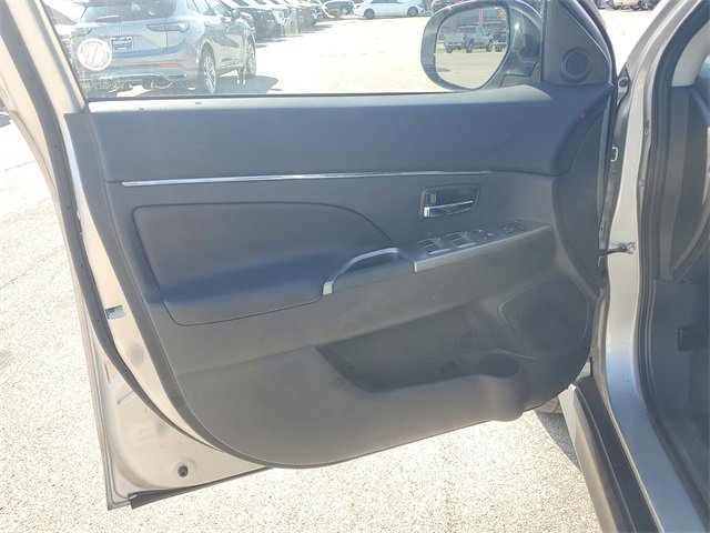 2024 Mitsubishi Outlander Sport Image 32 of 32