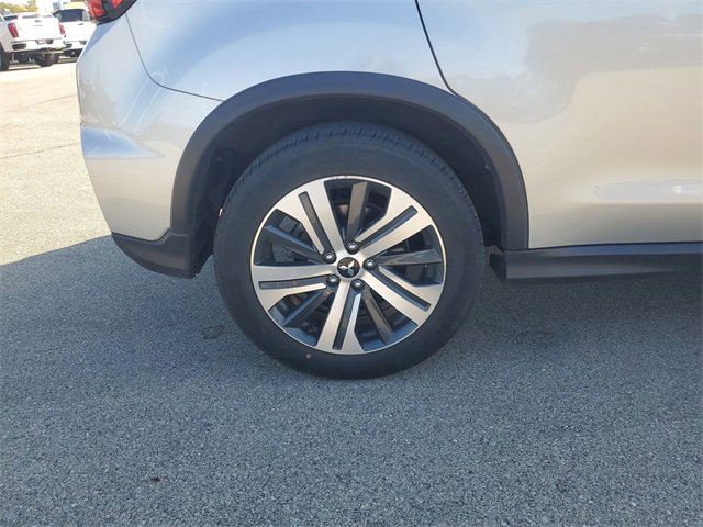 2024 Mitsubishi Outlander Sport Image 5 of 32