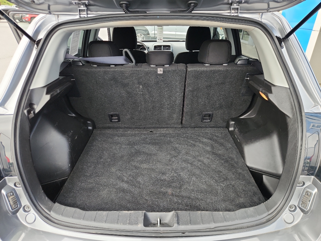 Vehicle image 13 of 17