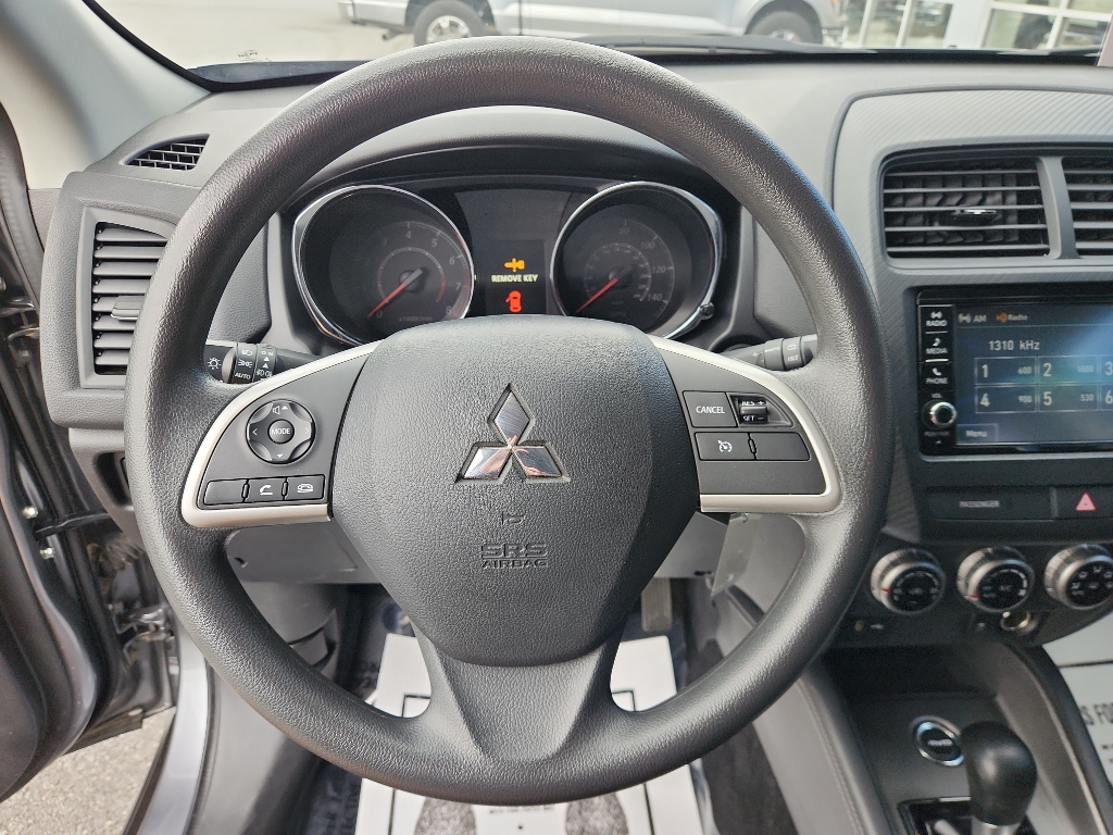 Vehicle image 16 of 17