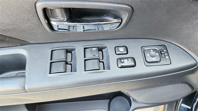Vehicle image 24 of 36