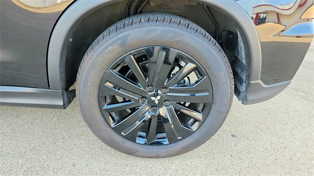 Vehicle image 35 of 36