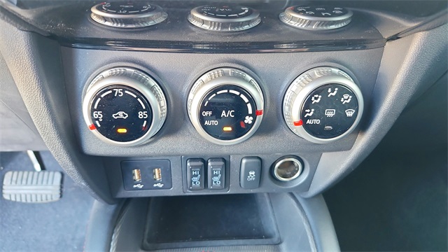 Vehicle image 19 of 36