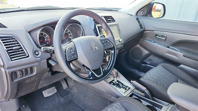 Vehicle image 9 of 36