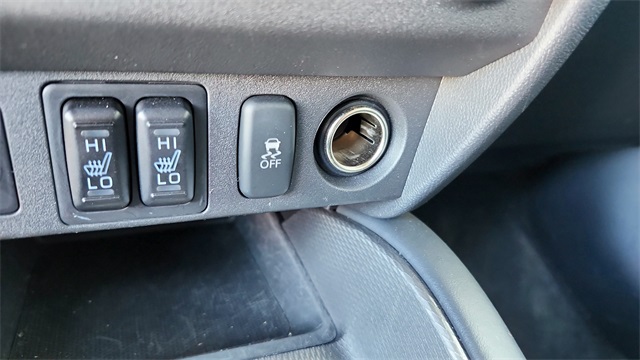 Vehicle image 16 of 36