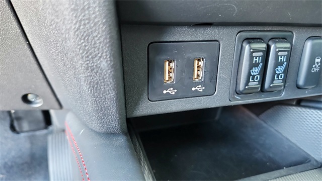 Vehicle image 17 of 36