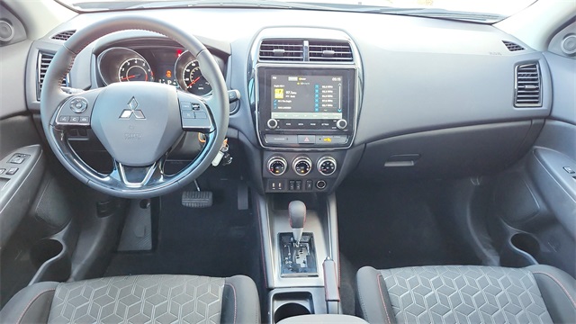 Vehicle image 13 of 36