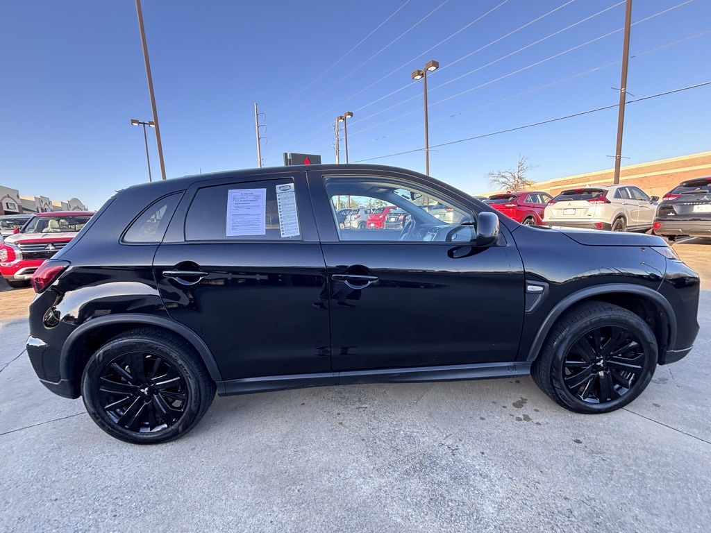 Vehicle image 5 of 31