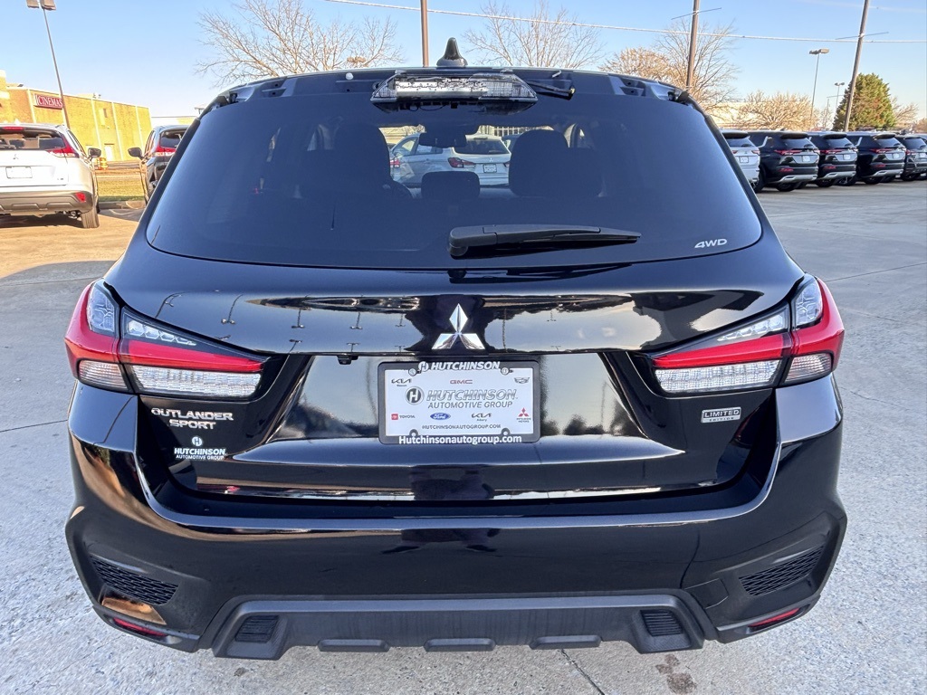 Vehicle image 10 of 31