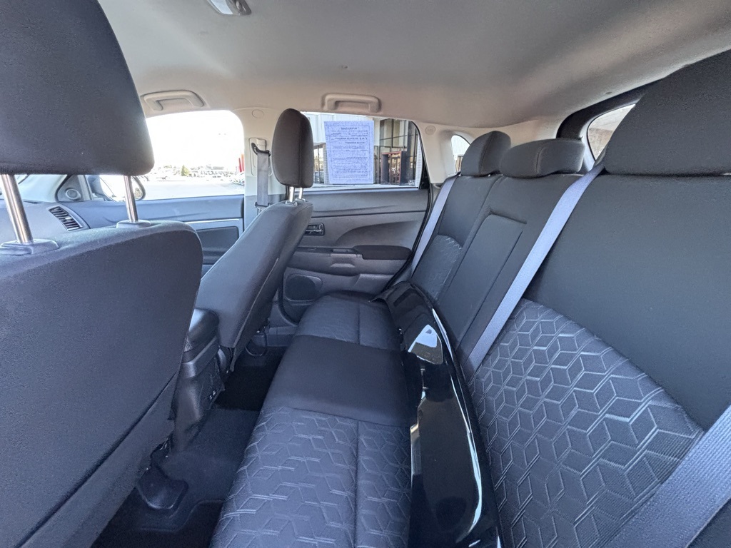 Vehicle image 15 of 31