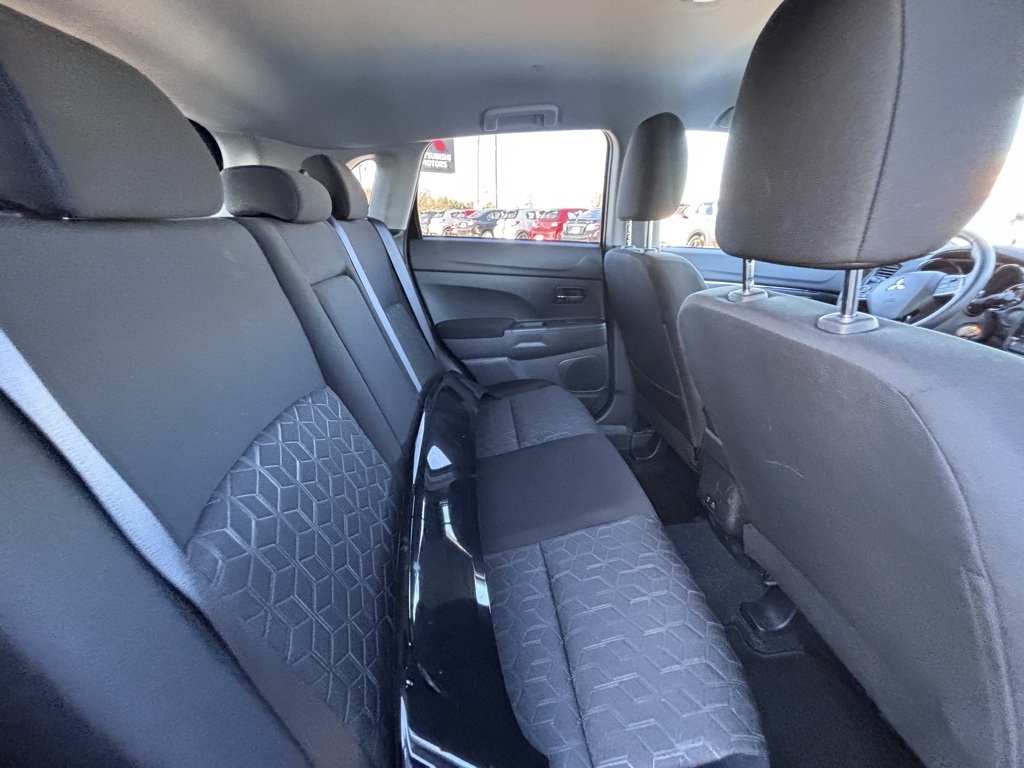 Vehicle image 12 of 31