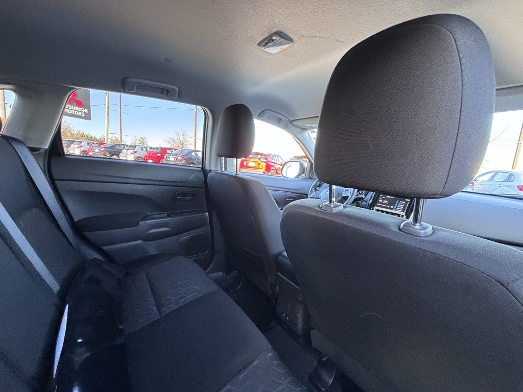 Vehicle image 13 of 31