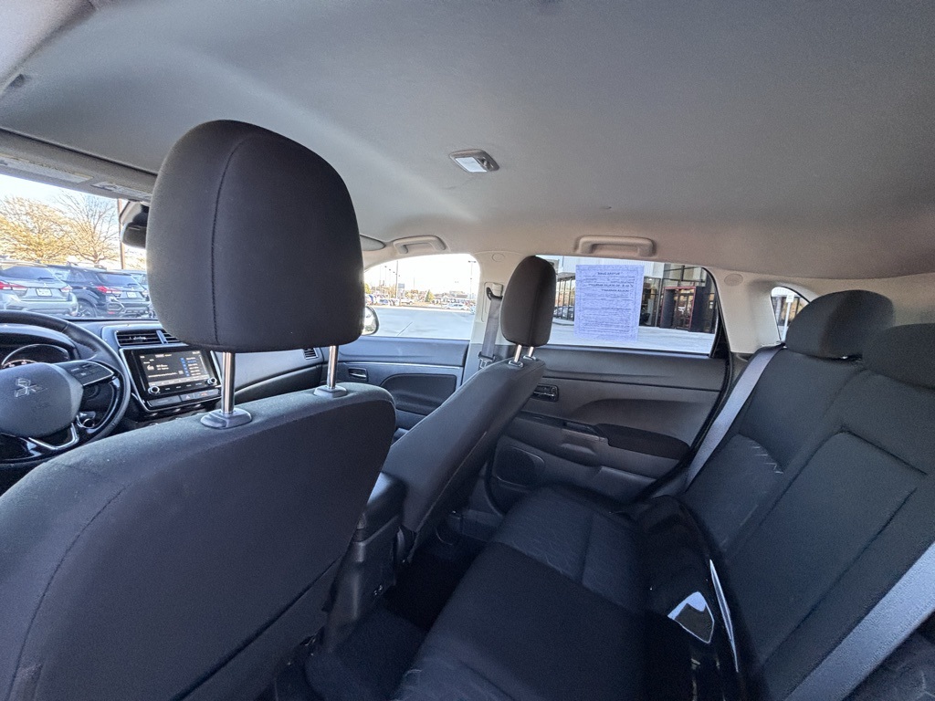 Vehicle image 19 of 31