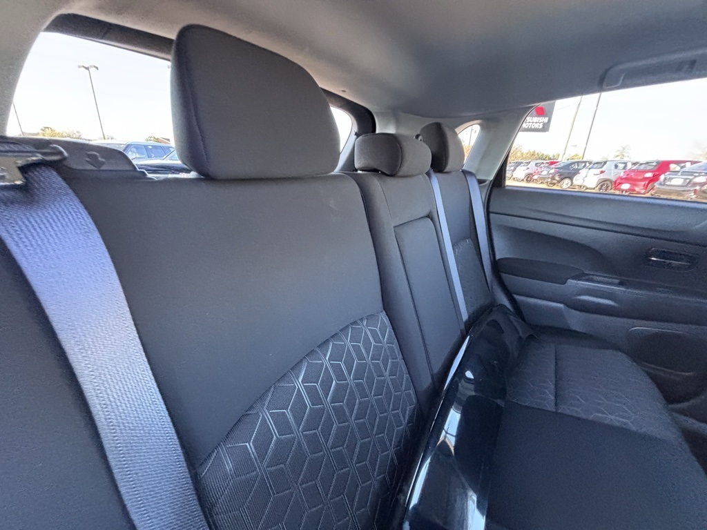 Vehicle image 11 of 31