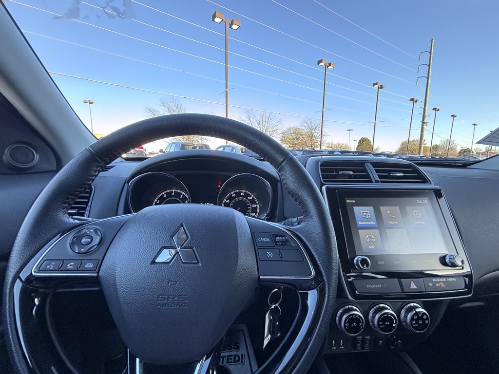 Vehicle image 20 of 31