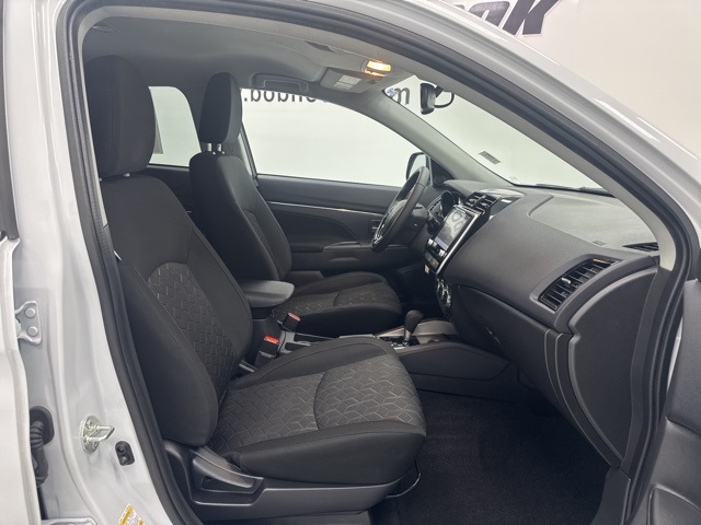 Vehicle image 26 of 35