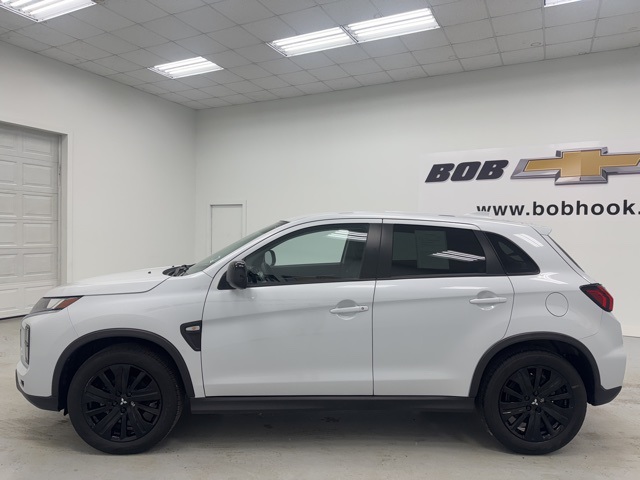 Vehicle image 8 of 35