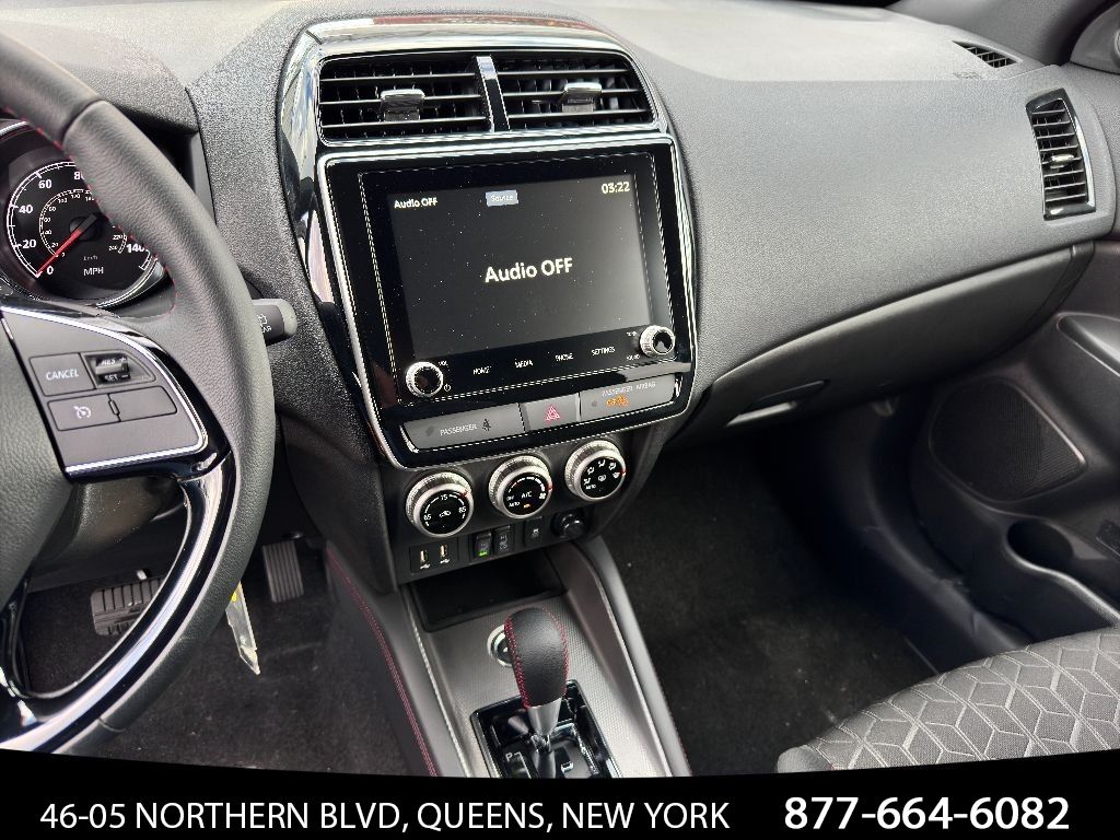 Vehicle image 24 of 34