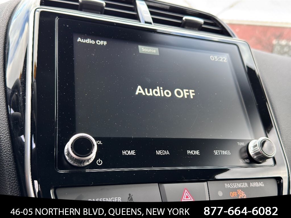 Vehicle image 27 of 34