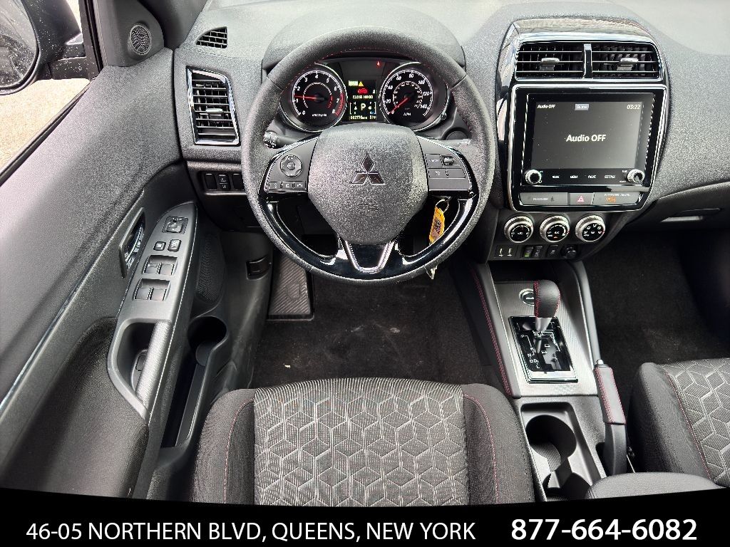 Vehicle image 29 of 34