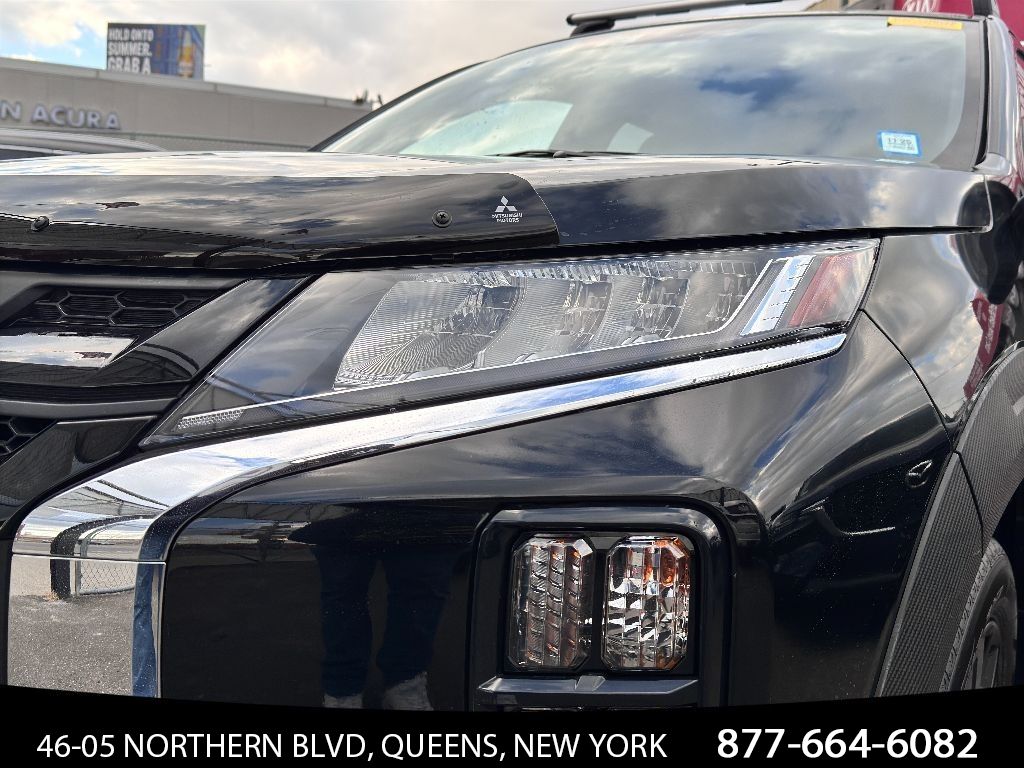 Vehicle image 16 of 34