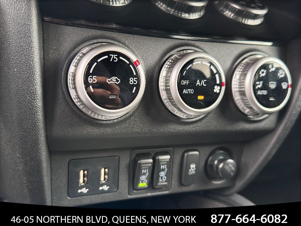 Vehicle image 26 of 34