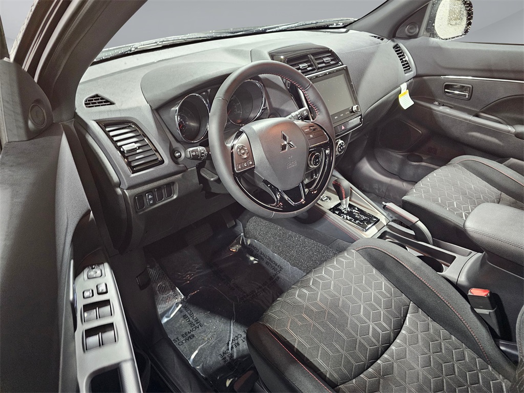 2024 Mitsubishi Outlander Sport Trail Edition Image 14 of 31