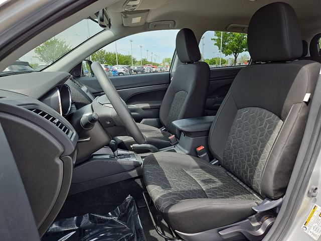 Vehicle image 13 of 30