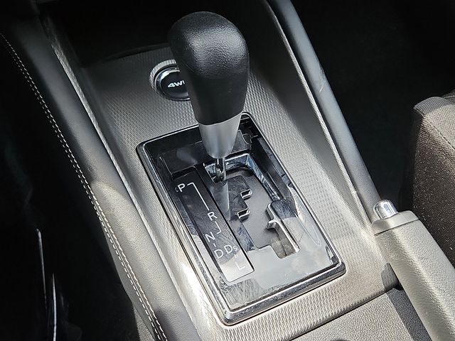 Vehicle image 14 of 30