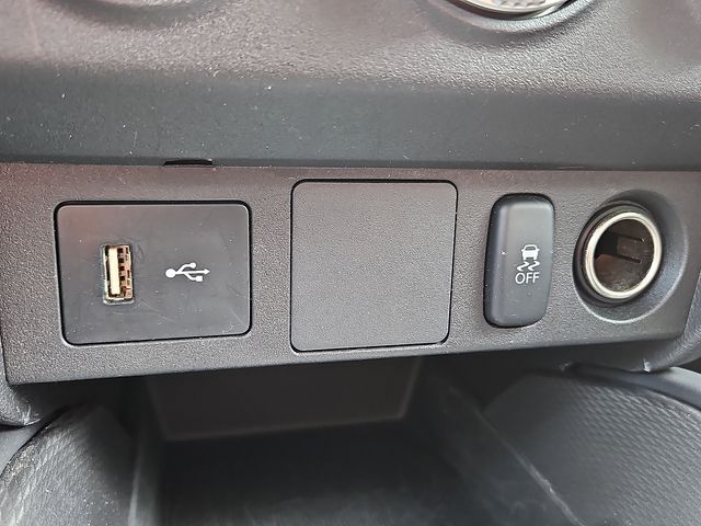Vehicle image 24 of 30