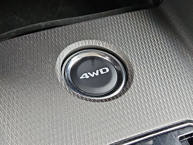 Vehicle image 23 of 30