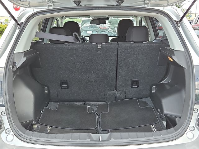 Vehicle image 28 of 30