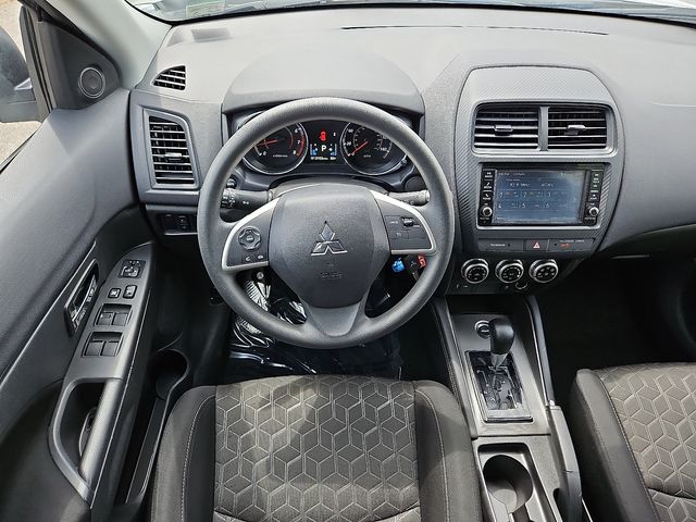 Vehicle image 11 of 30