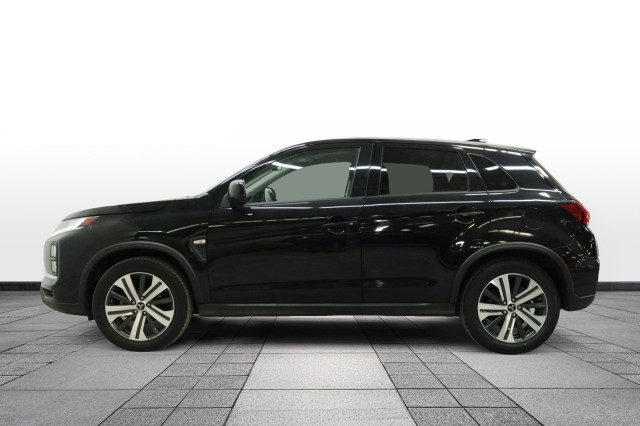 2024 Mitsubishi Outlander Sport ES Image 3 of 32