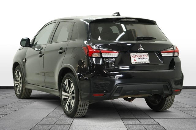2024 Mitsubishi Outlander Sport ES Image 2 of 32