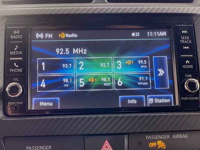 Vehicle image 18 of 26