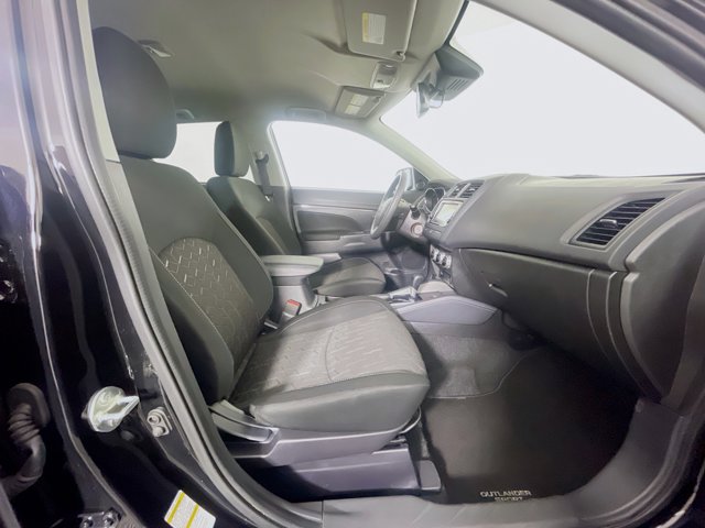 Vehicle image 13 of 26