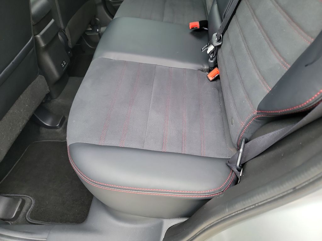 Vehicle image 22 of 36
