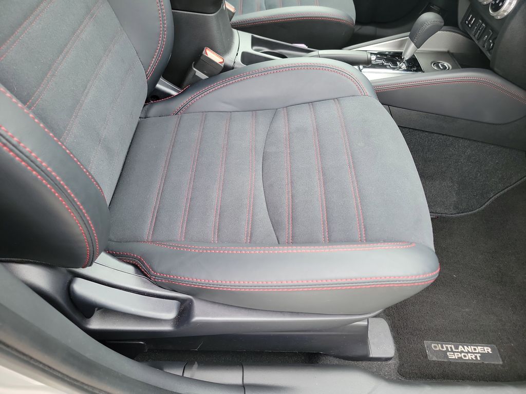 Vehicle image 17 of 36