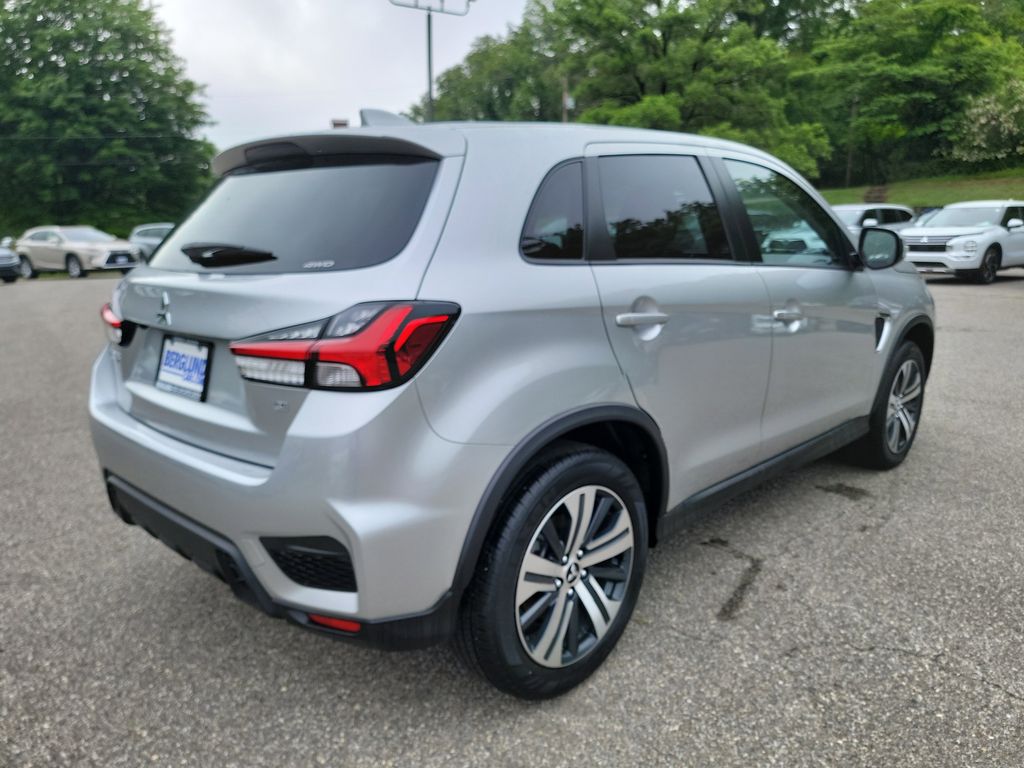 Vehicle image 5 of 36