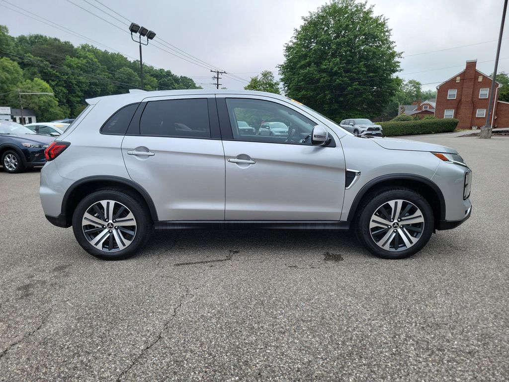Vehicle image 4 of 36